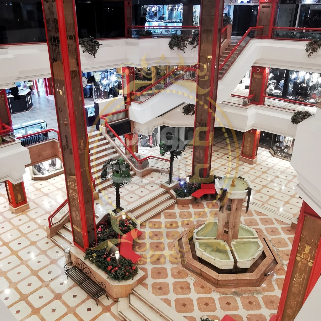 مرکز خرید آرین میرداماد - نزدیک به مترو