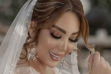 تصویر بند انگشتی آرایش شاینی عروس