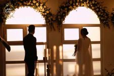 تصویر بند انگشتی دکوراسیون لوکس و ورودی مجلل سالن عقد تک کرج با مدیریت خانم رشیدی