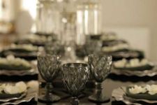 تصویر بند انگشتی جزئیات میزآرایی و پذیرایی فینگرفود VIP در سالن عقد تک کرج