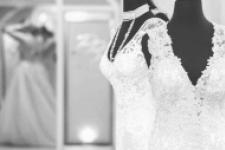 تصویر بند انگشتی مزون لباس عروس گل نرگس
