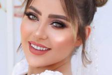 تصویر بند انگشتی شینیون بالا
