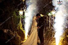 تصویر بند انگشتی عکس زیبای عروس و داماد در زمان آتش بازی