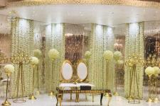 تصویر بند انگشتی جایگاه عروس و داماد در تالار پذیرایی تشریفاتی قصر سوگند تهرانپارس