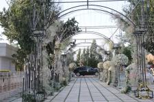 تصویر بند انگشتی گل آرایی ورودیه در باغ تالار شهرزاد (مایا سابق)