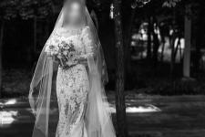 تصویر بند انگشتی لباس عروس ماهی آستین دار