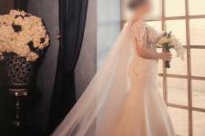 تصویر بند انگشتی لباس عروس شیپوری دنباله دار