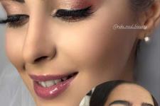 تصویر بند انگشتی میکاپ مدیوم