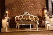تصویر بند انگشتی جایگاه ویژه عروس و داماد در تالار قصر گلچین